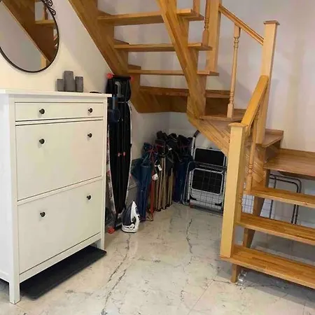 A Cosy Three Bedroom Aprtment