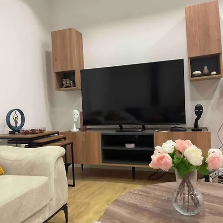 A Cosy Three Bedroom Aprtment Apartamento *